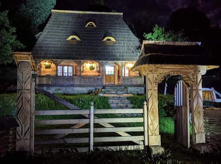 Pensiunea La Gorgan Vadu Izei Exterior foto